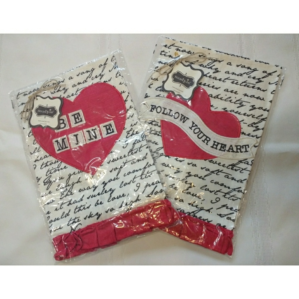 NWT Mud Pie Valentine's Day Tea Towels 2 Pieces